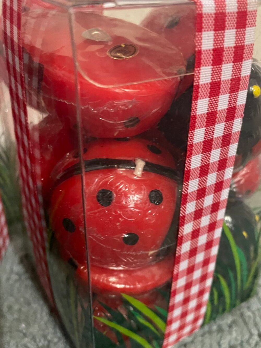 Crate & Barrel Ladybug Floating Candles Set of 18 x 2 packages =36 Candles NWT - Picture 4 of 6